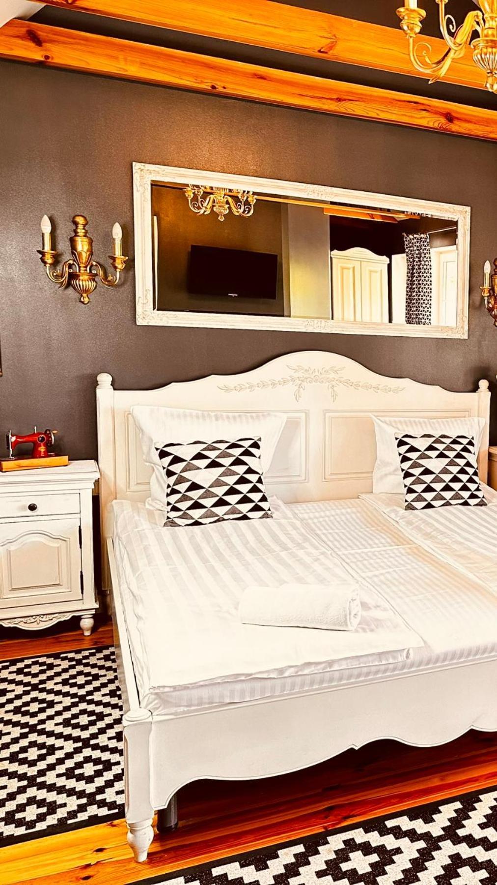 Hotel Гриль Станція Bila Cerkva Esterno foto
